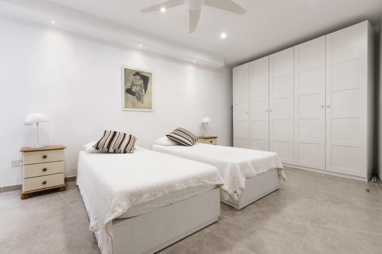 Mellieha Bay Waters Edge No. 160アパートメント エクステリア 写真